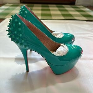Betsey Johnson Ginger Turquoise Patent Leather Heels